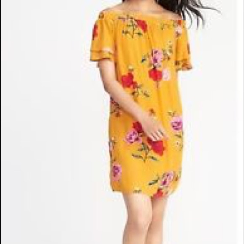 Off the shoulder yellow flower dress